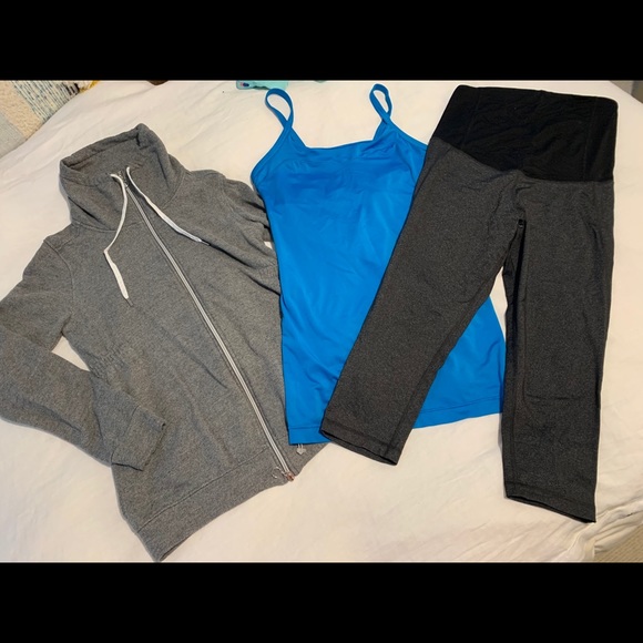 A Pea in the Pod Other - Maternity workout outfit size small